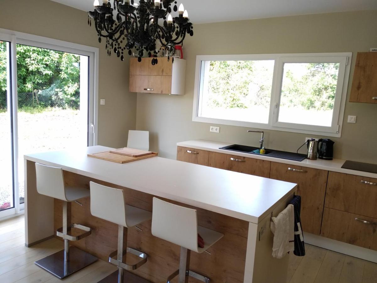 La Villa D A Cote Marigny, Lac De Chalain Mont-Sur-Monnet Екстериор снимка