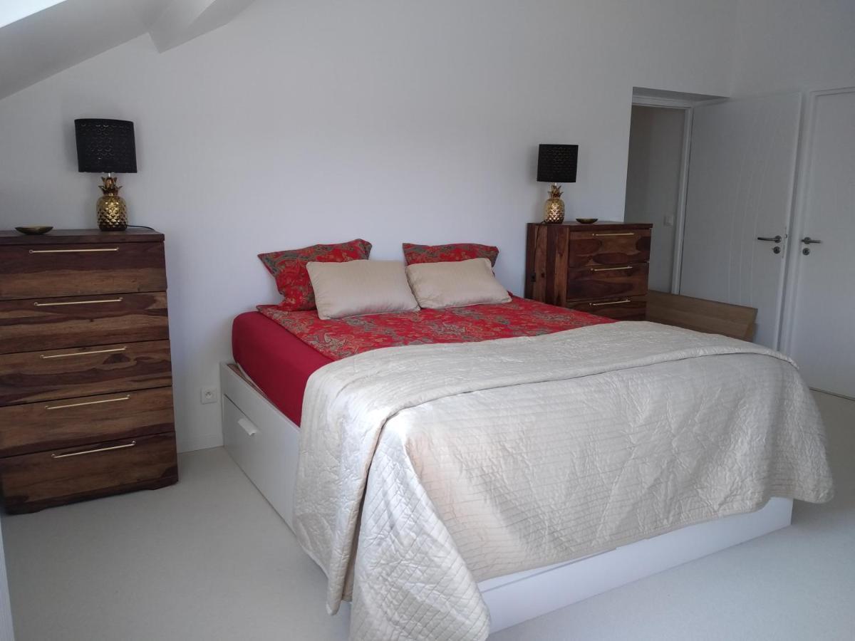 La Villa D A Cote Marigny, Lac De Chalain Mont-Sur-Monnet Екстериор снимка